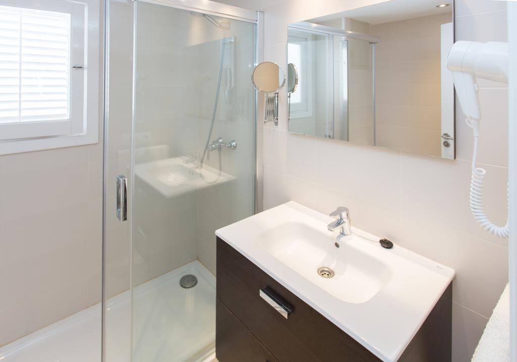 Apartamentos Sofia Es Cana Extérieur photo